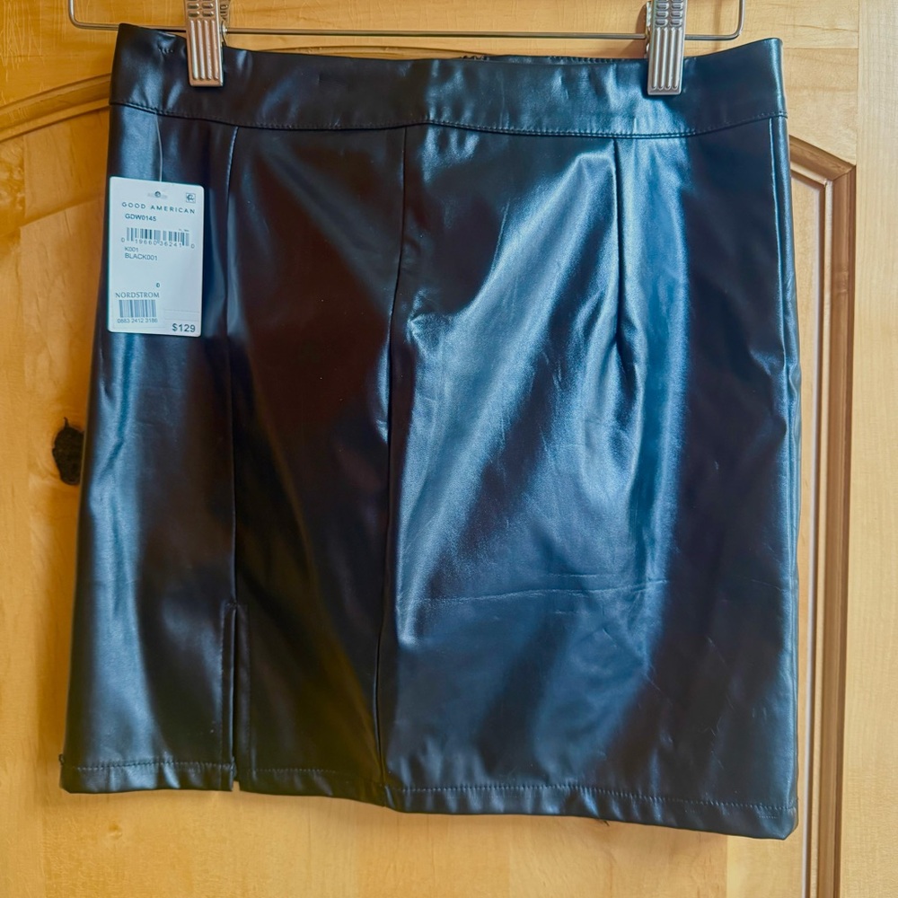 Good American Black Faux Leather Mini Skirt - Smooth Finish